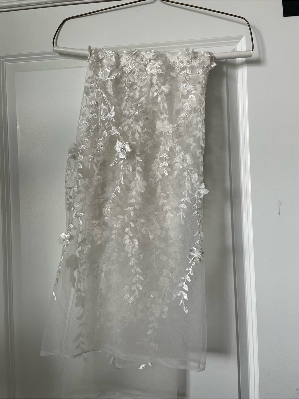 New Embroidered Floral Ivory Lace